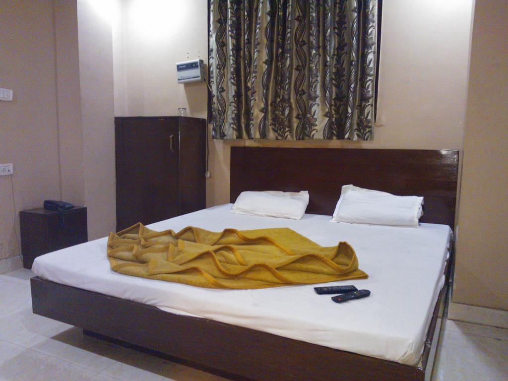 Hotel Hridey Inn New Delhi Exterior photo