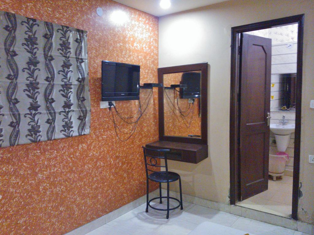 Hotel Hridey Inn New Delhi Exterior photo