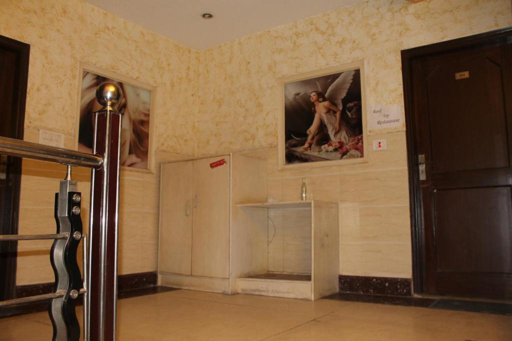 Hotel Hridey Inn New Delhi Exterior photo
